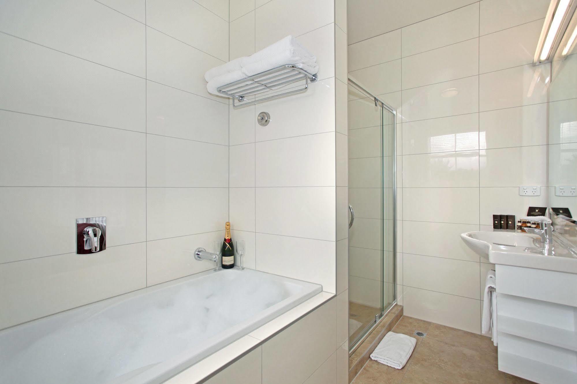 Tuakau Hotel Zewnętrze zdjęcie